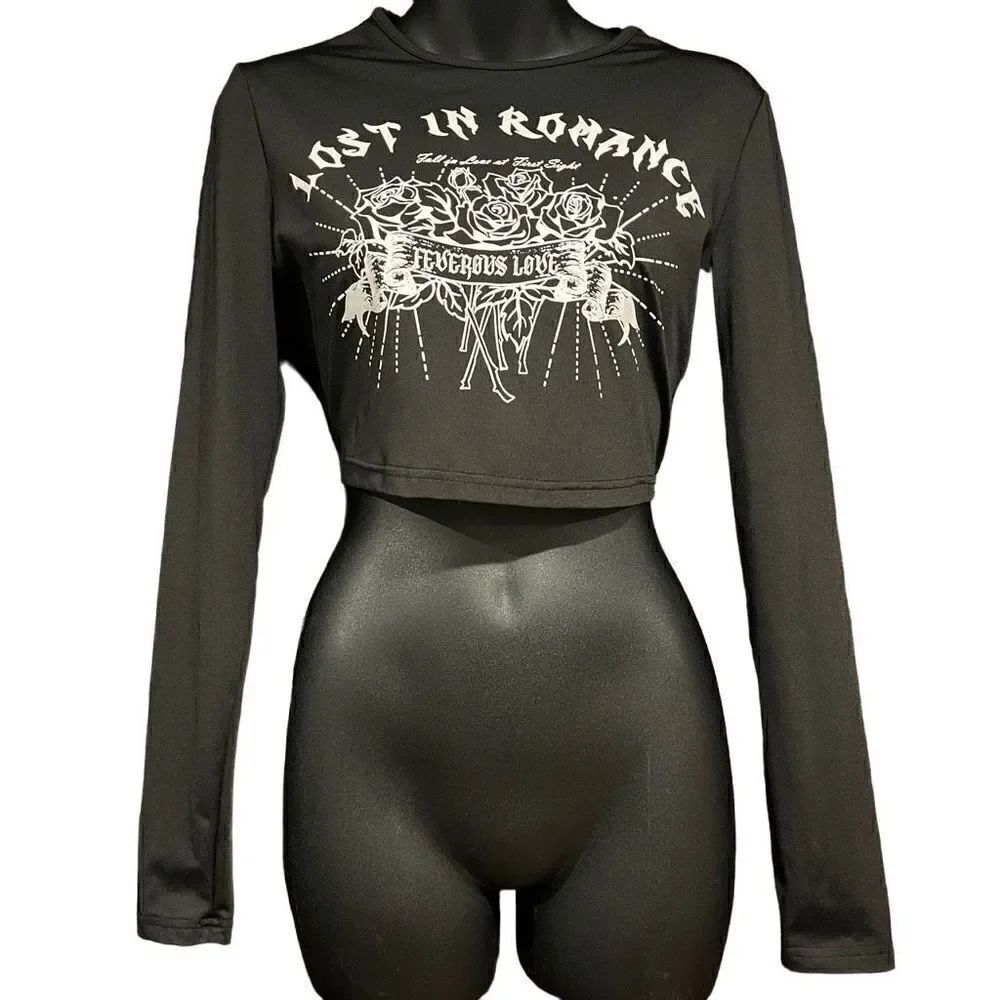 Lost in Romance Long Sleeve Cropped Shirt Crop Top Women’s Medium